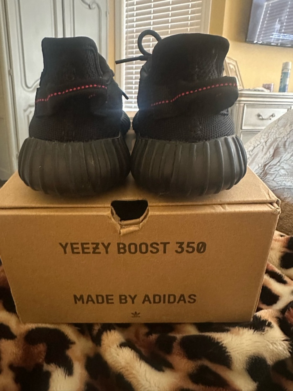 Yeezy Boost 350 V2 Black Sneakers with Red Heel Detail - Picture 3 of 3